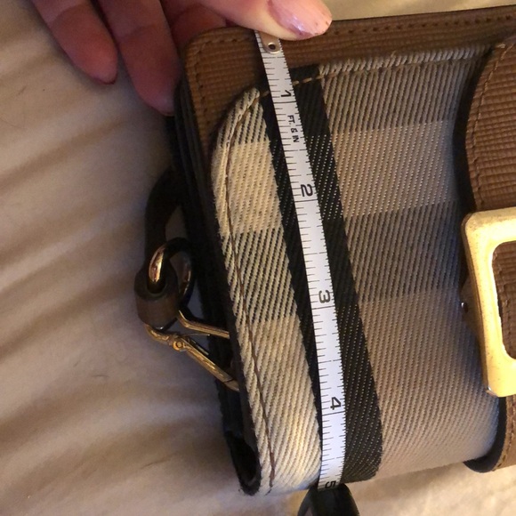 Burberry bags Used but still good looking - Picture 8 of 10